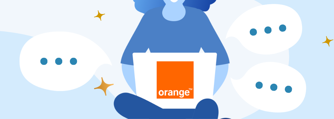femme avec un ordinateur au logo orange et bulles de conversation