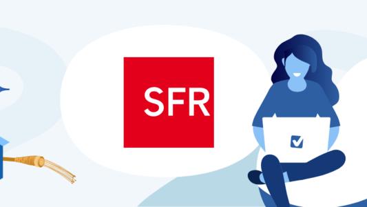 femme avec ordinateur logo sfr maison câble fibre